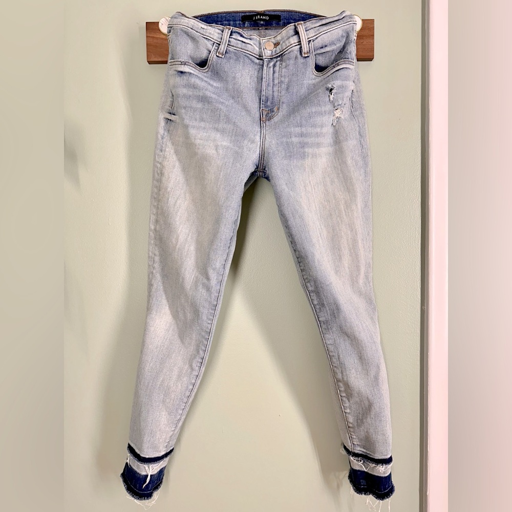 J BRAND Alana High Rise Skinny Jeans. Size 27.